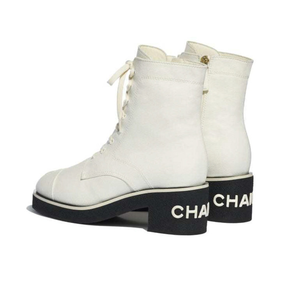 Chanel 21C White Fabric CC Logo Combat Lace Up Tie Ankle Moto Short Heel Boot 39 - Picture 10 of 12